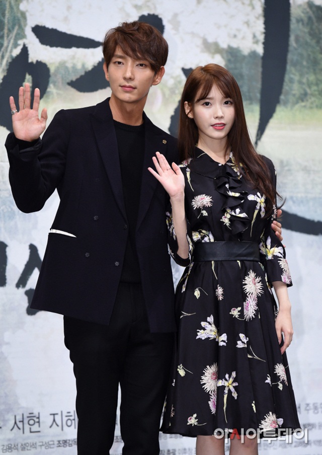 อีจุนกิ (Lee Joon Gi) กล่าวยกย่องการแสดงของไอยู (IU) ในงานแถลงข่าว